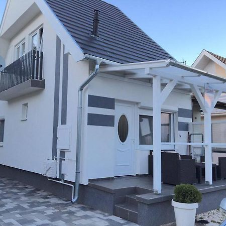Rita Apartmanhaz Bük Exteriör bild